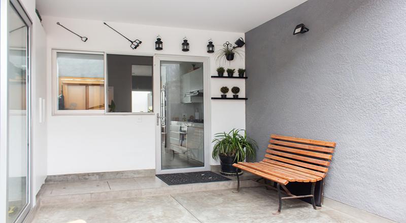 VENTA DE LINDA CASA DE 2 PISOS EN PIMENTEL